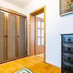 Centrum 50 M Od Rynku, Free Parking