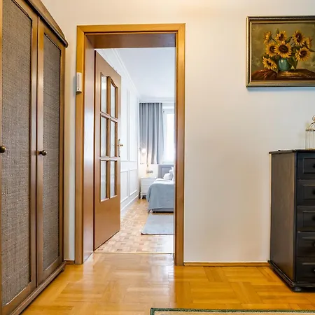 Centrum 50 M Od Rynku, Free Parking